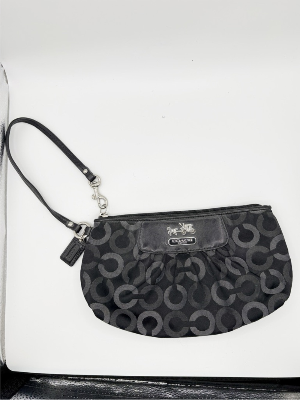 Coach Authentic Madison Satin Fabric Op Art Signature Wristlet